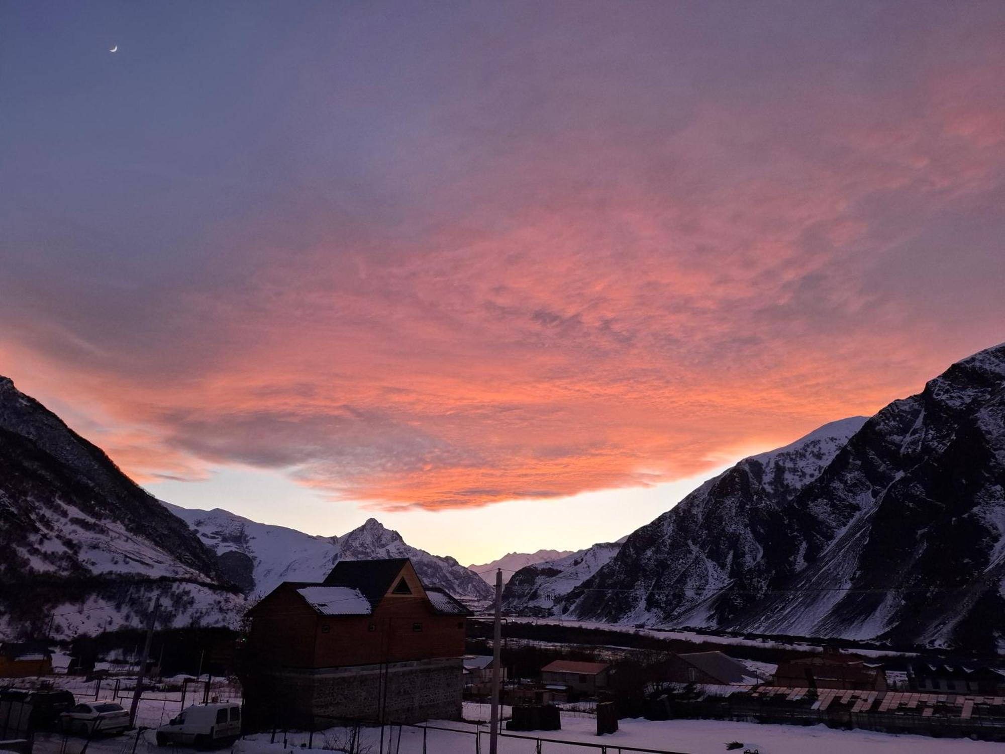 Hotel Diamond Kazbegi Kültér fotó
